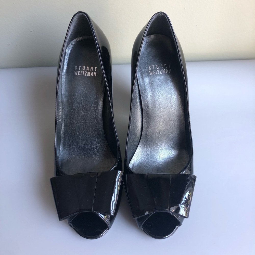 Stuart Weitzman Patent Leather Bow Accents Pumps Size: US 7